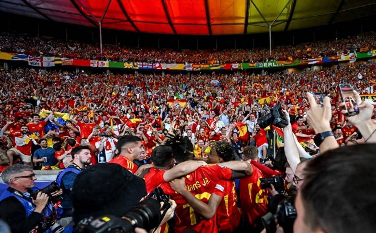 闪电进球！英格兰斯图加特齐追进晋级欧洲杯资格战的简单介绍