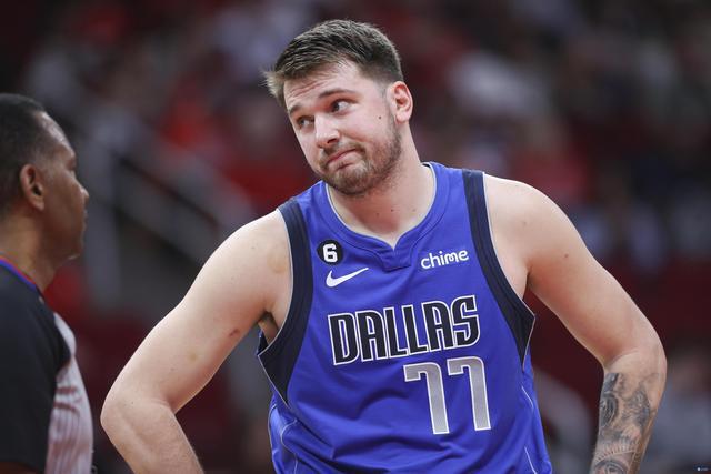 开云下载-黄蜂队主帅强调防守端重要性，球员积极响应的简单介绍