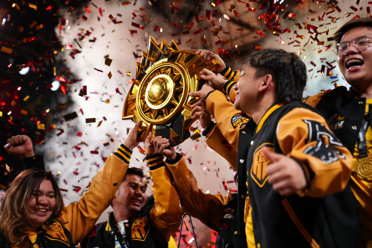 球队在全球篮球比赛中获得压倒性胜利 球队在全球篮球比赛中获得压倒性胜利