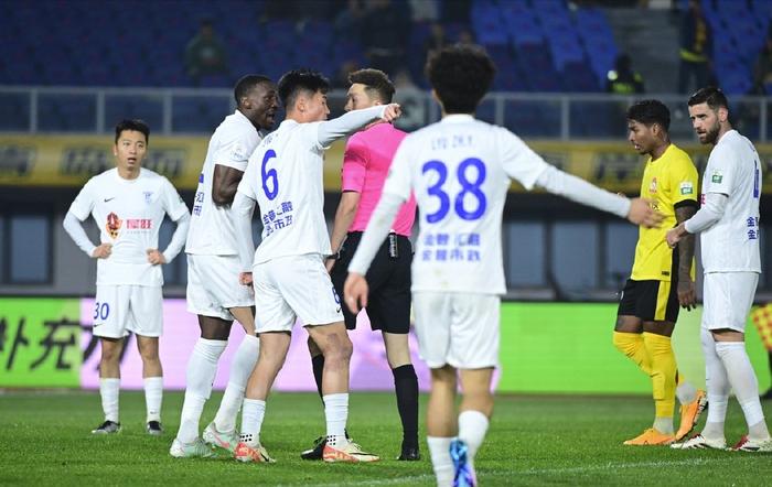 球队失利后积极调整,备战接下来的比赛 球队失利后积极调整,备战接下来的比赛