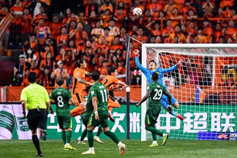 开云体育登录-包含中超赛事偶发冲突，裁判员加强管理矛盾升级的词条