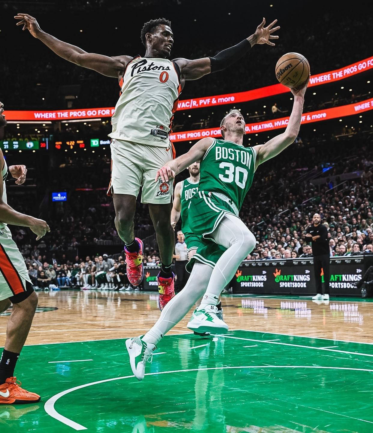 开云体育在线-关于东部赛区新秀出众，力压西部球员成为本赛季焦点的信息