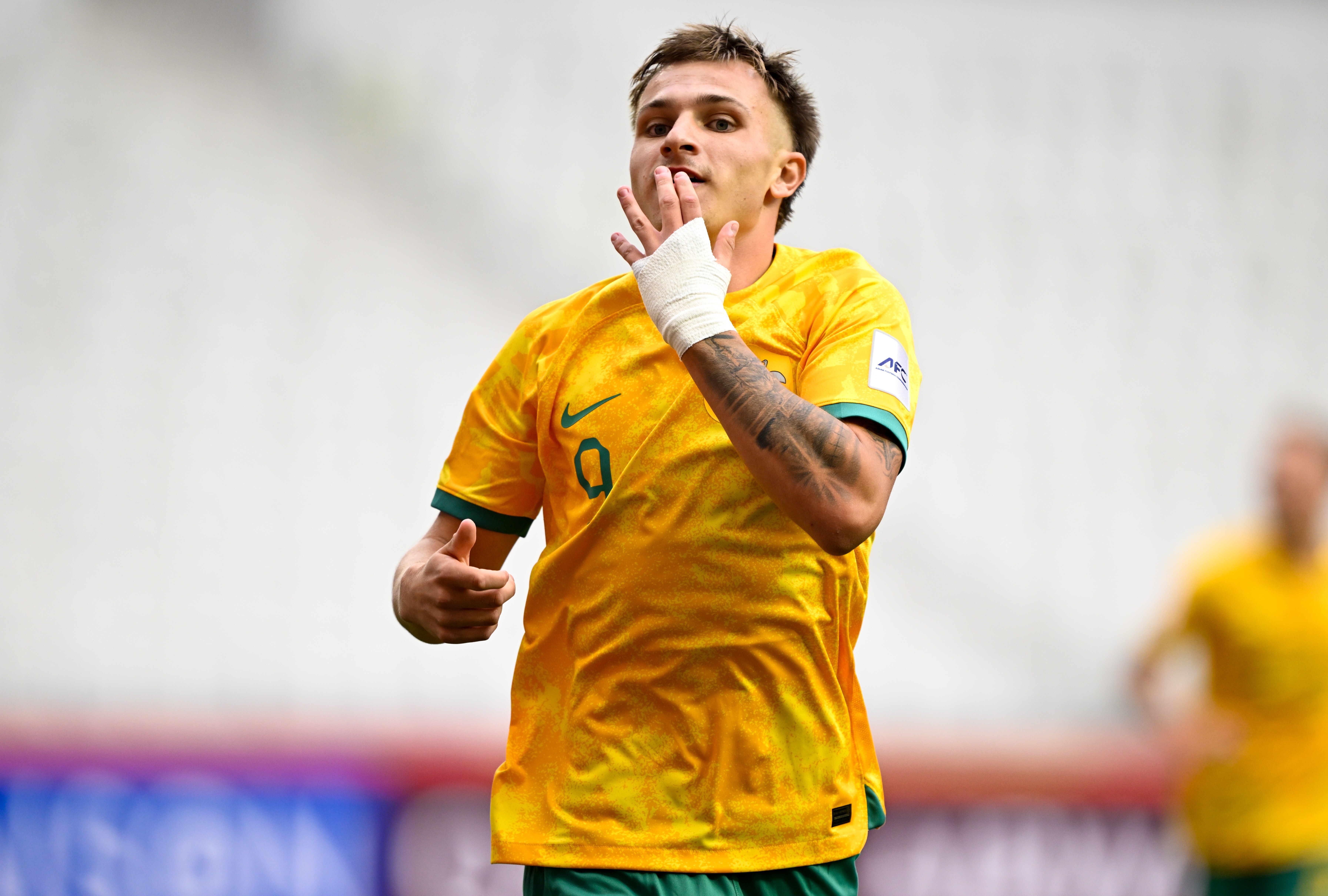 澳大利亚队遭遇意外失利，小组身处危险的简单介绍