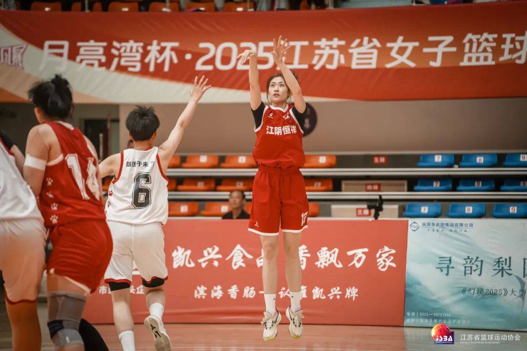 女子篮球联赛冠军队霸气夺冠 女子篮球联赛冠军队霸气夺冠