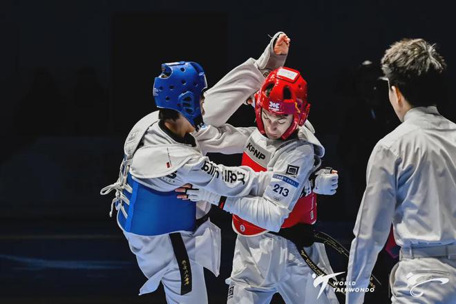 荷兰选手在跆拳道比赛中取得亚军 荷兰选手在跆拳道比赛中取得亚军