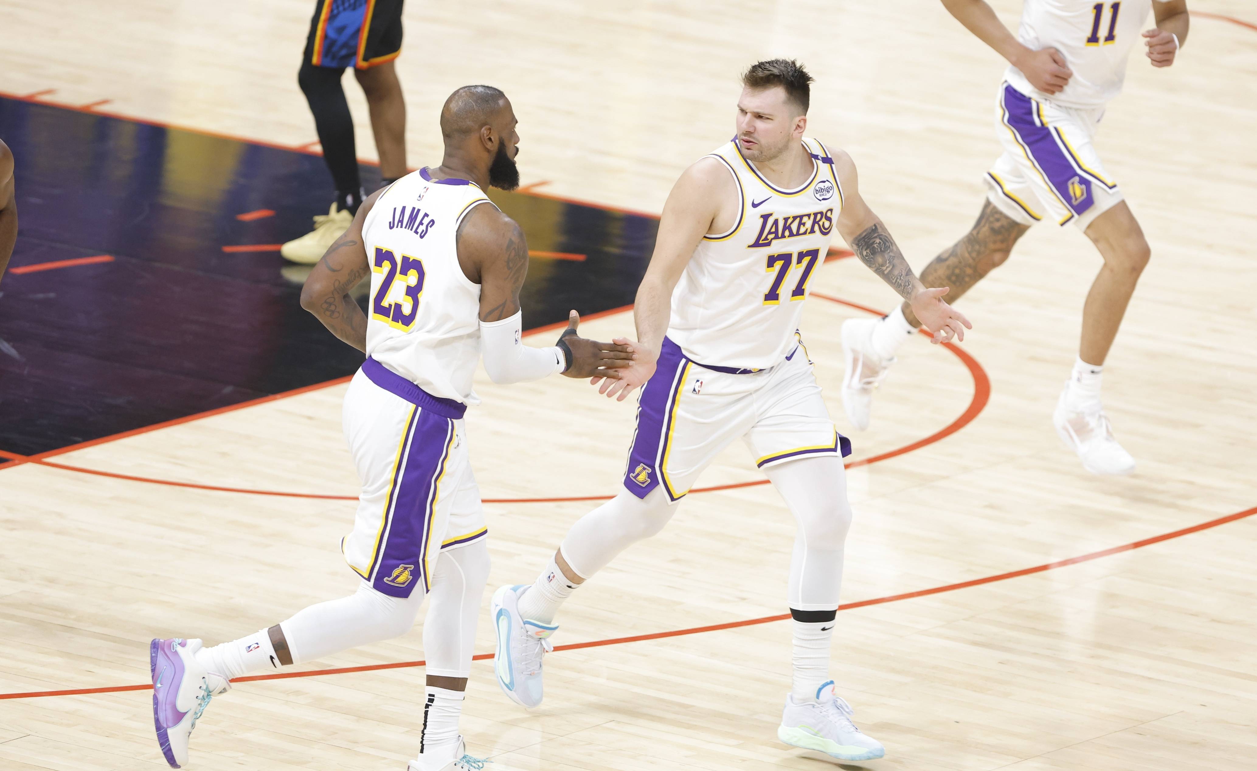 艾顿关键时刻爆发力挺球队赢 艾顿关键时刻爆发力挺球队赢