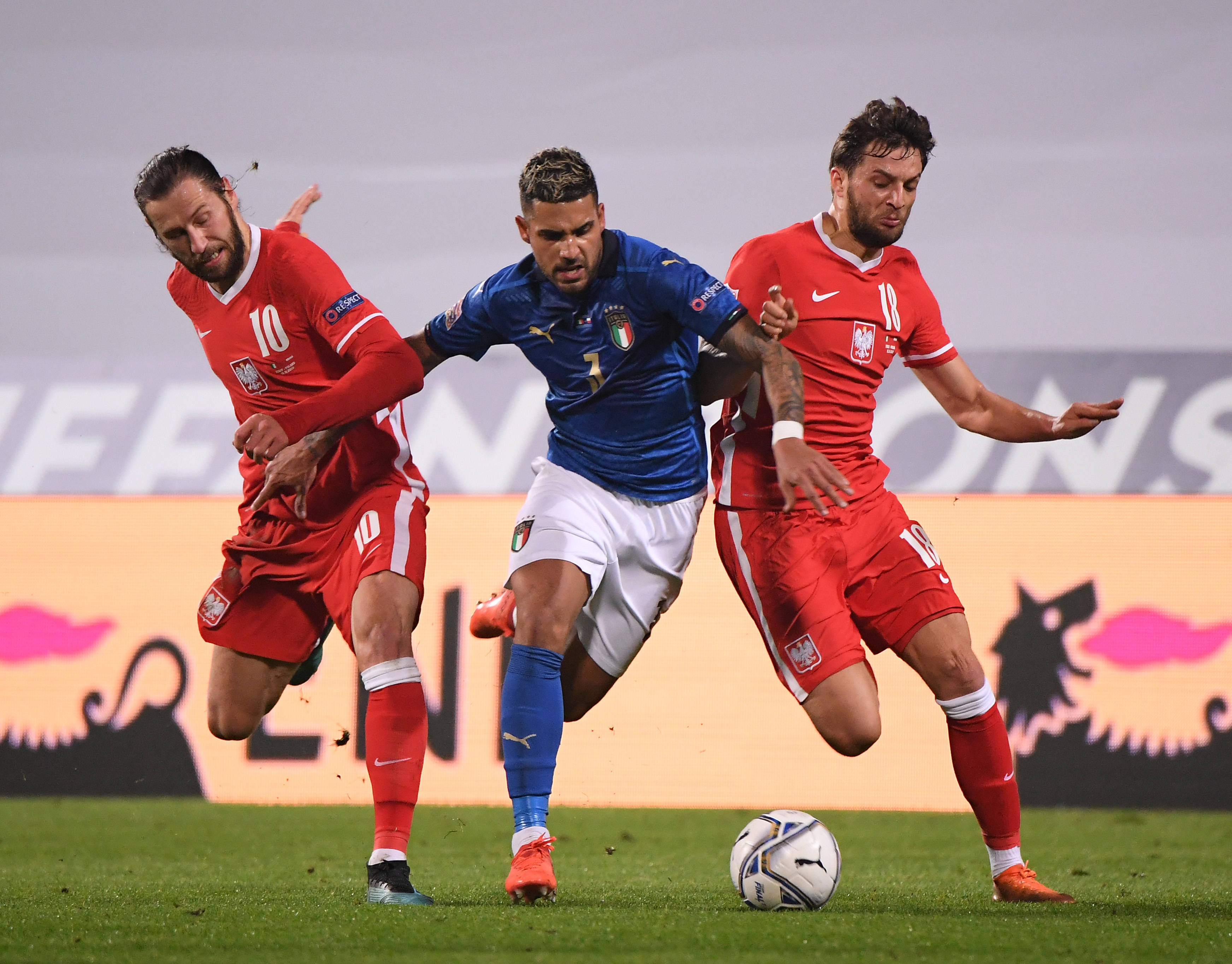 乌克兰队在资格赛中赢得胜利 乌克兰队在资格赛中赢得胜利