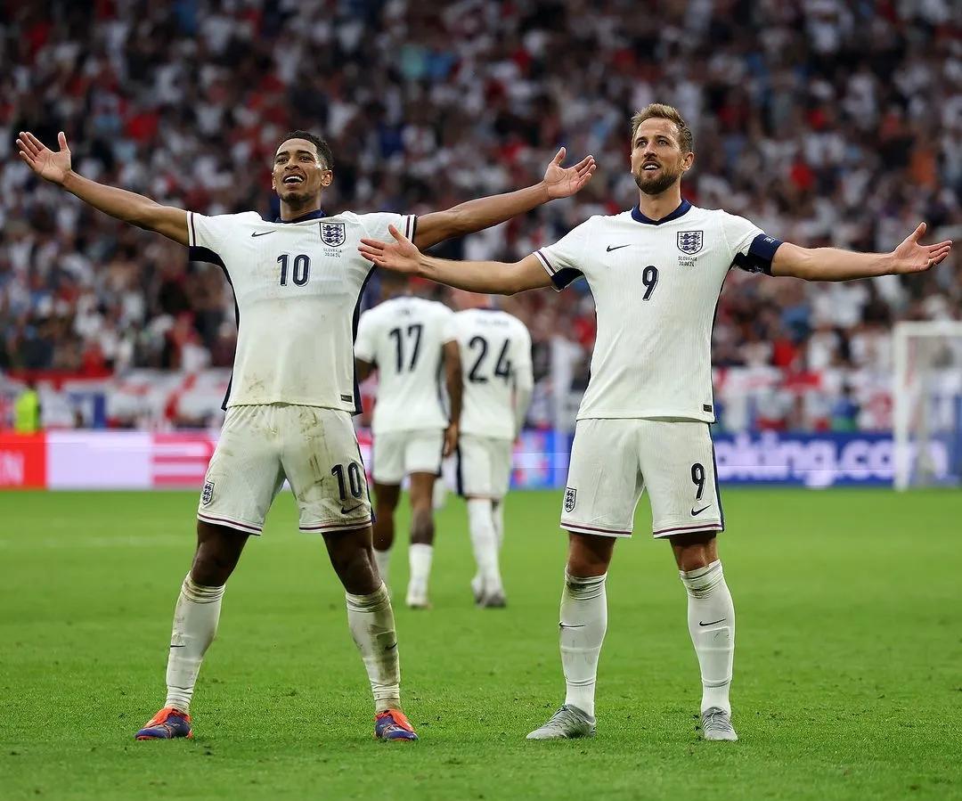 斯洛伐克球队凯旋-斯洛伐克队取得胜利 斯洛伐克球队凯旋-斯洛伐克队取得胜利