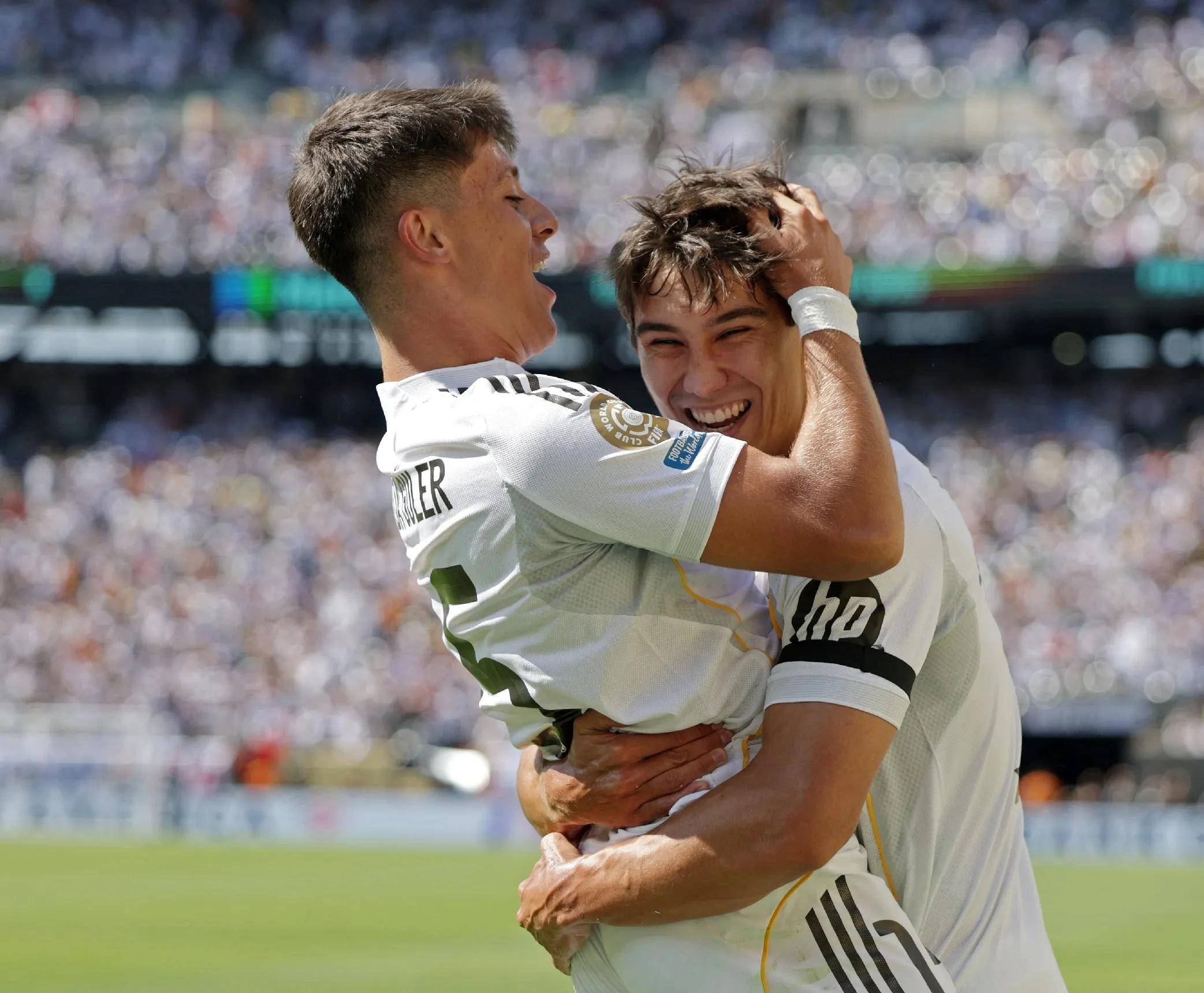 皇马进攻贝尔纳博PD成功，拜仁冲入欧冠半决赛