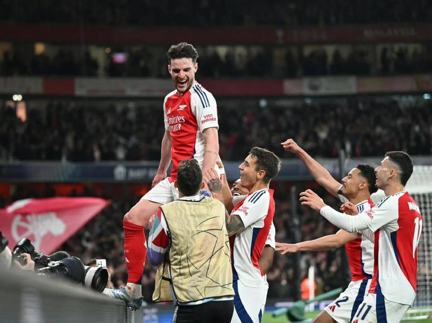 皇马进攻贝尔纳博PD成功，拜仁冲入欧冠半决赛