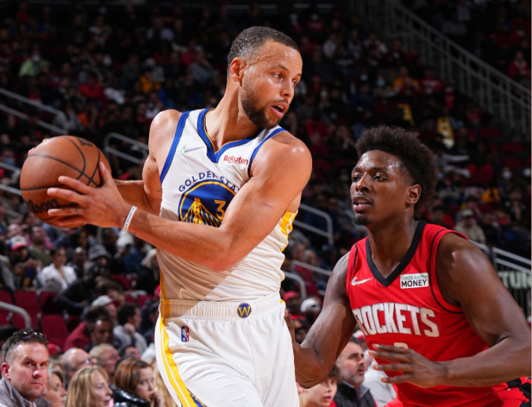 火箭惊险胜出,赢得全场欢呼 火箭惊险胜出,赢得全场欢呼