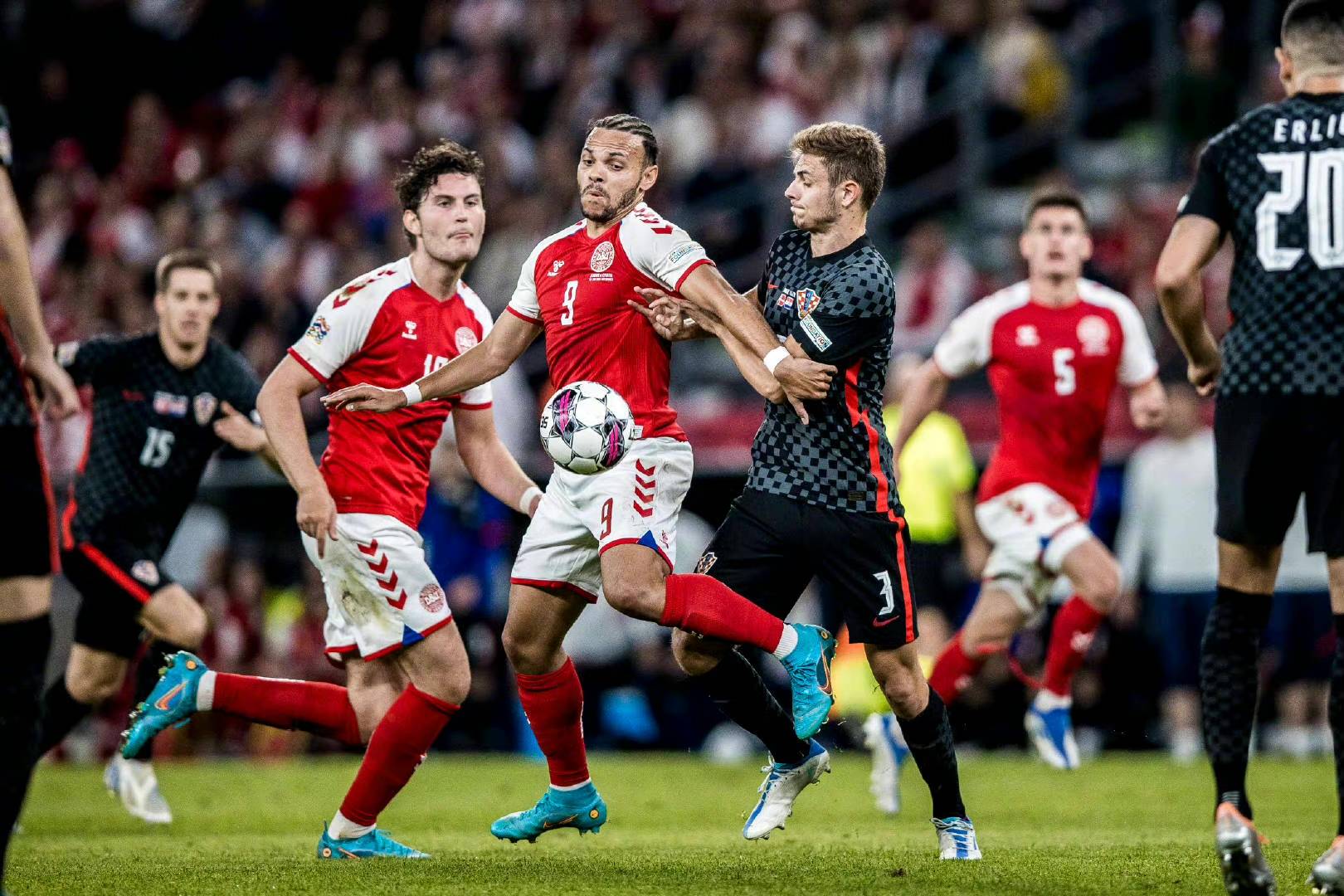 丹麦客场击败以色列,保持不败纪录 丹麦客场击败以色列,保持不败纪录