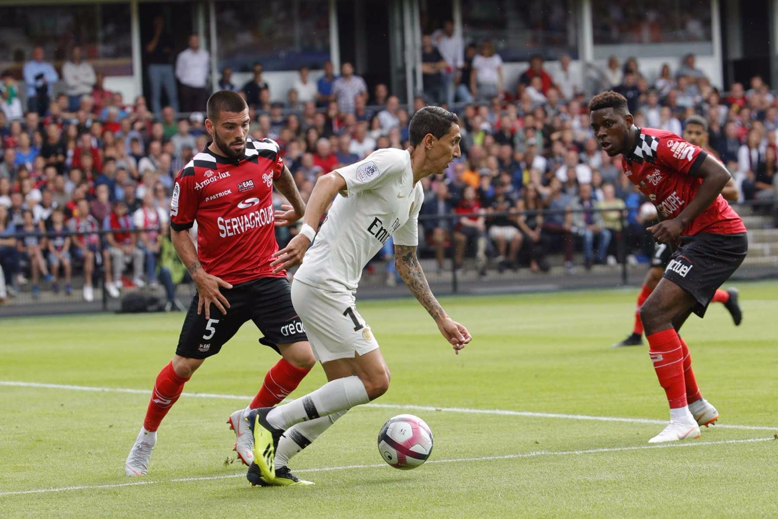 甘冈主场认输,法甲前景不容乐观 甘冈主场认输,法甲前景不容乐观