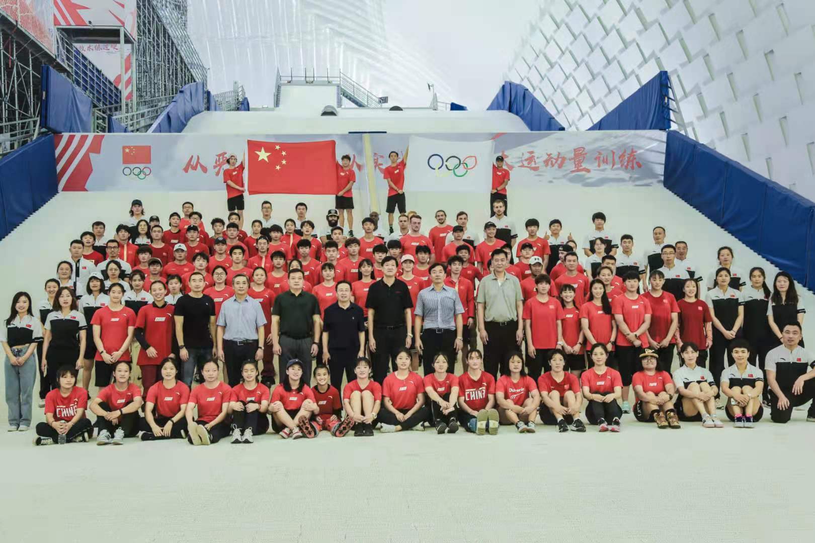 尼斯前锋多点开花,团队进攻齐头并进 尼斯前锋多点开花,团队进攻齐头并进