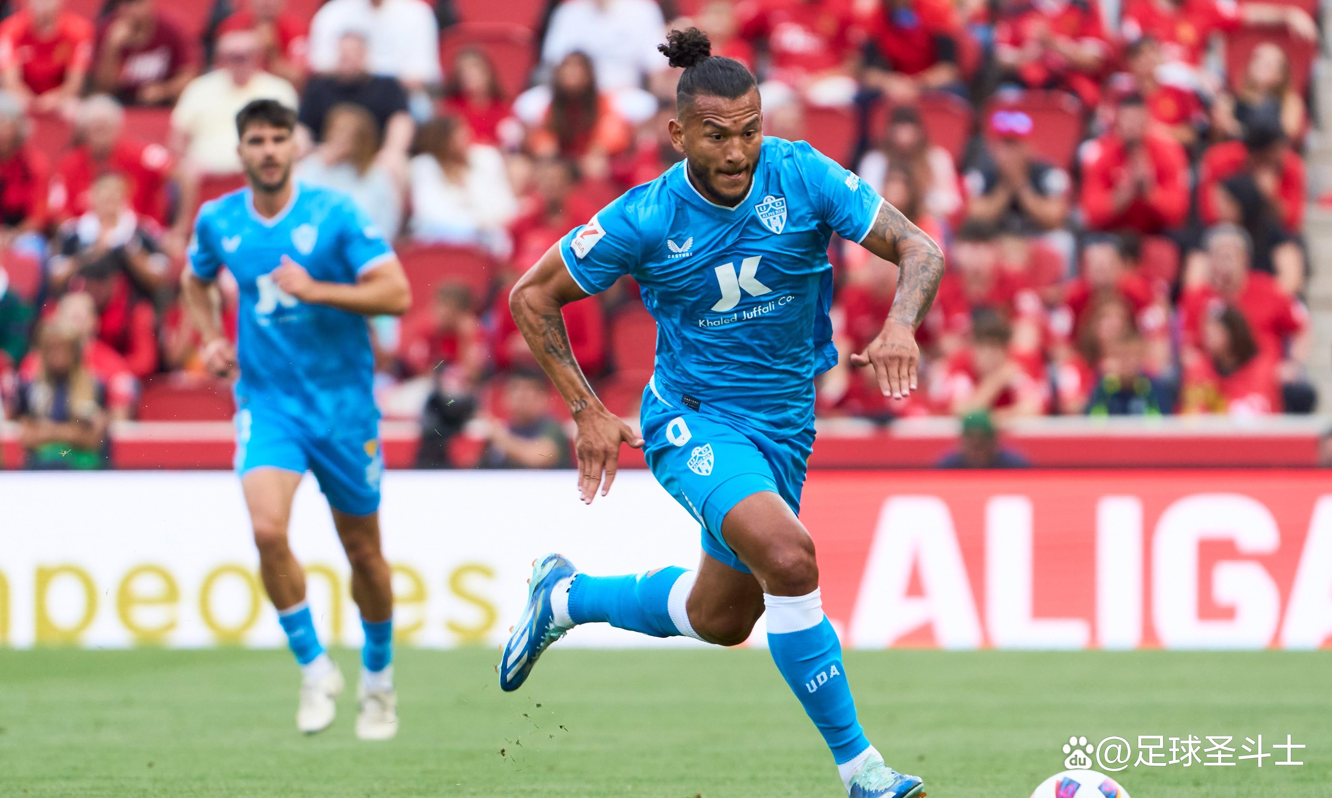 诺维奇客场大捷,英超升班马表现日益稳健的简单介绍 诺维奇客场大捷,英超升班马表现日益稳健的简单介绍