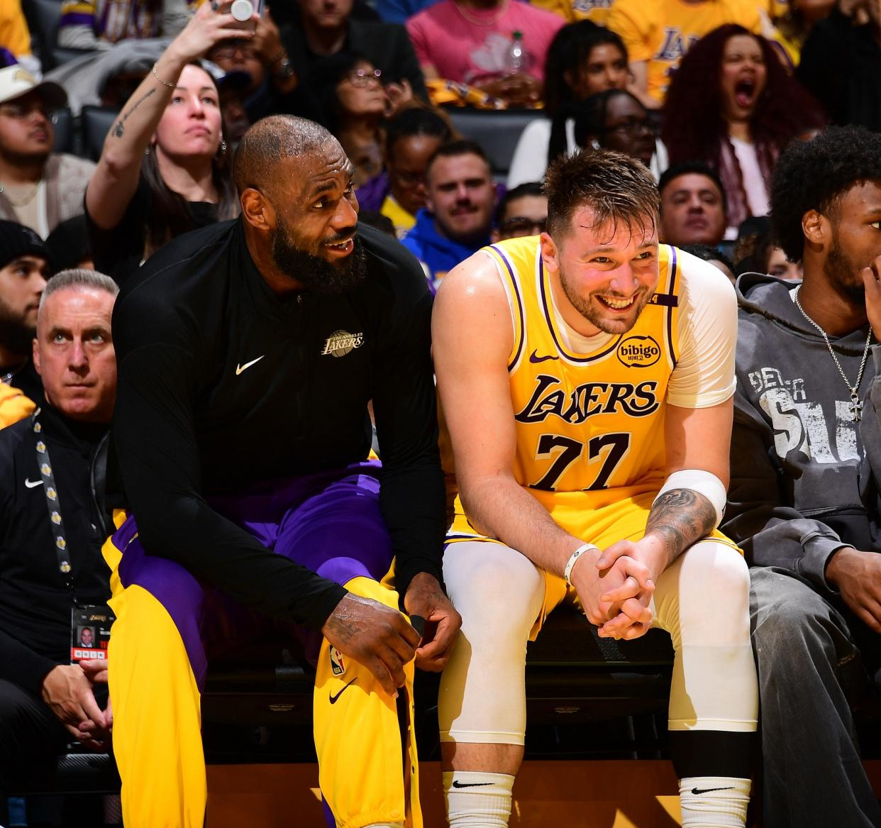 开云APP-火箭队主场卫冕成功，连续击败对手