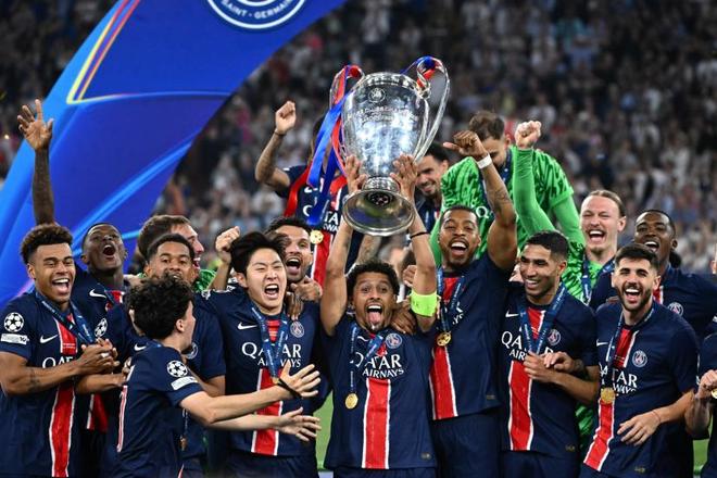 包含强势夺冠!球队在国际比赛中再创历史的词条 包含强势夺冠!球队在国际比赛中再创历史的词条