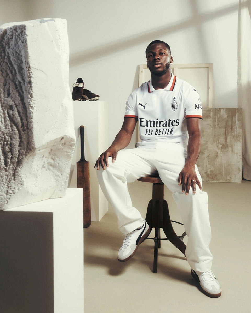 包含AC米兰客场告捷，领先优势扩大的词条