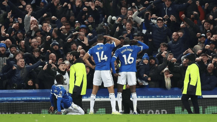 狼队大胜埃弗顿,英超特色战术获得认可 狼队大胜埃弗顿,英超特色战术获得认可