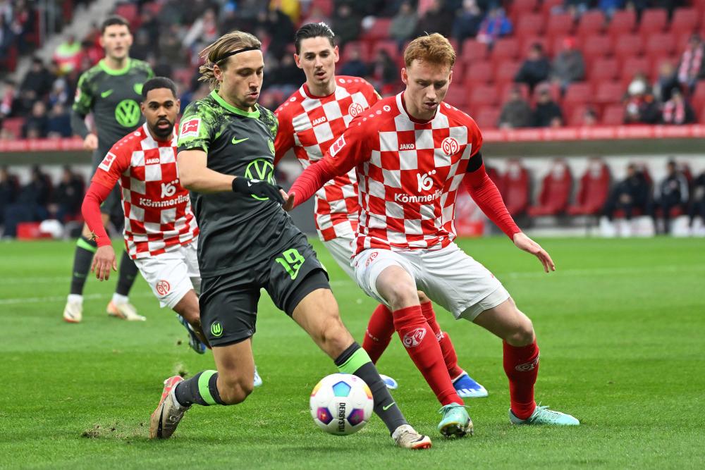 开云体育app-RB莱比锡在主场遭受惨败，德甲争冠形势再起波澜的简单介绍