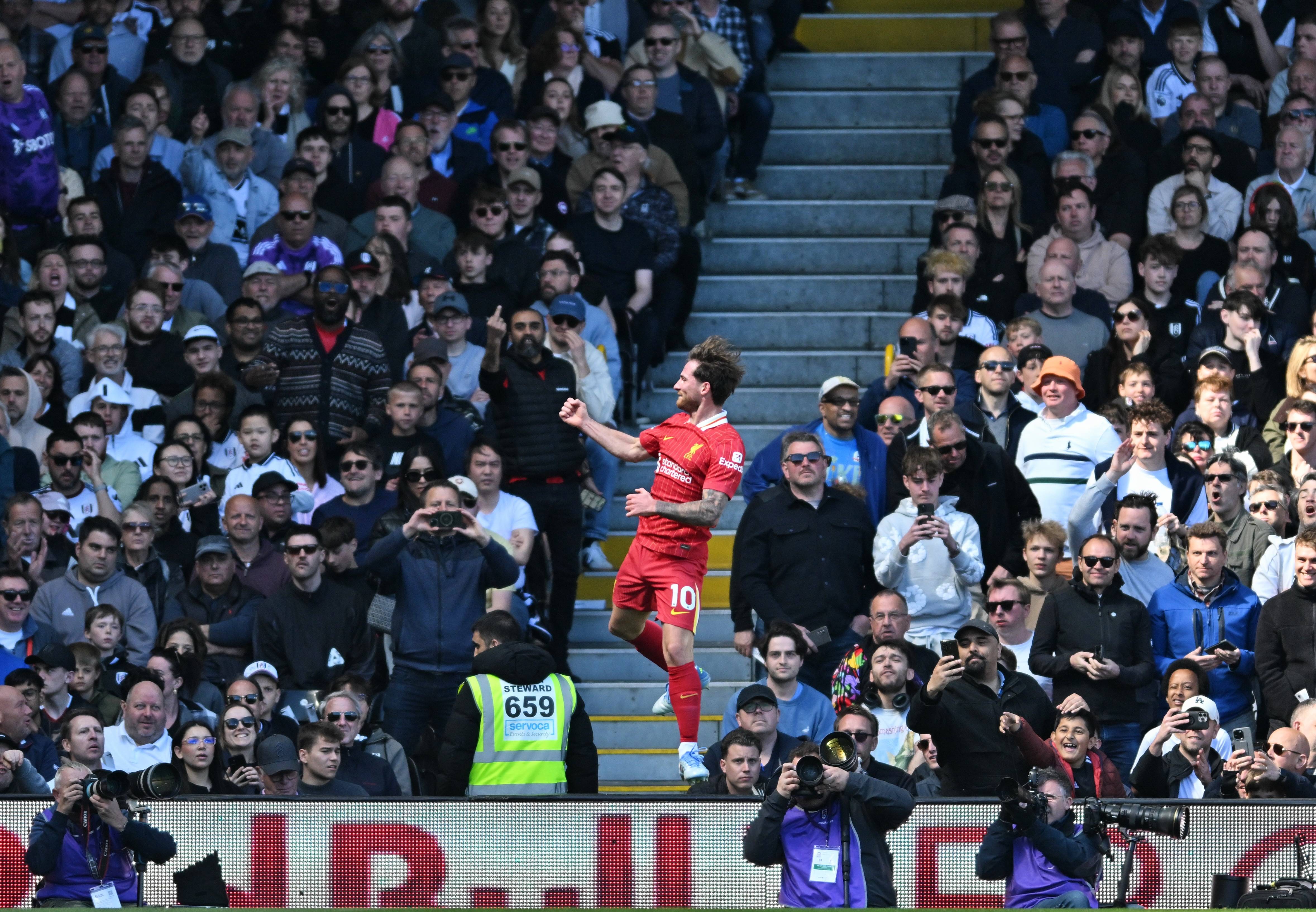 利物浦主场3:0大胜沃特福德,继续领跑的简单介绍 利物浦主场3:0大胜沃特福德,继续领跑的简单介绍