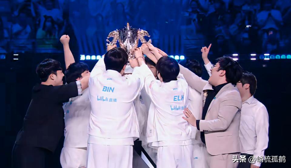 开云下载-CLG血洗TES，Viper团战一打五激烈交锋2025世界赛，强势挺进下一轮的简单介绍