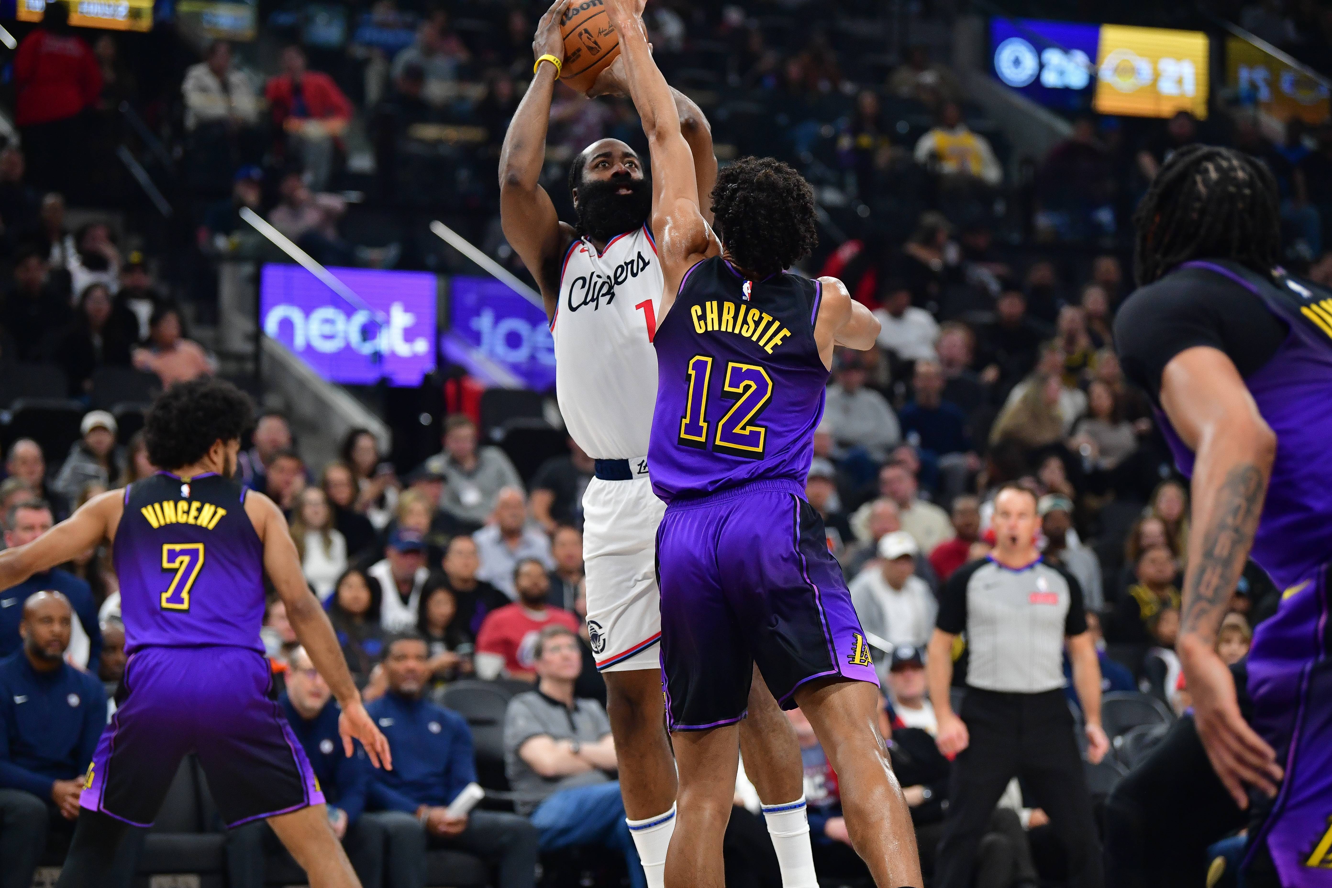 快船大胜湖人科比欲壮胆 快船大胜湖人科比欲壮胆