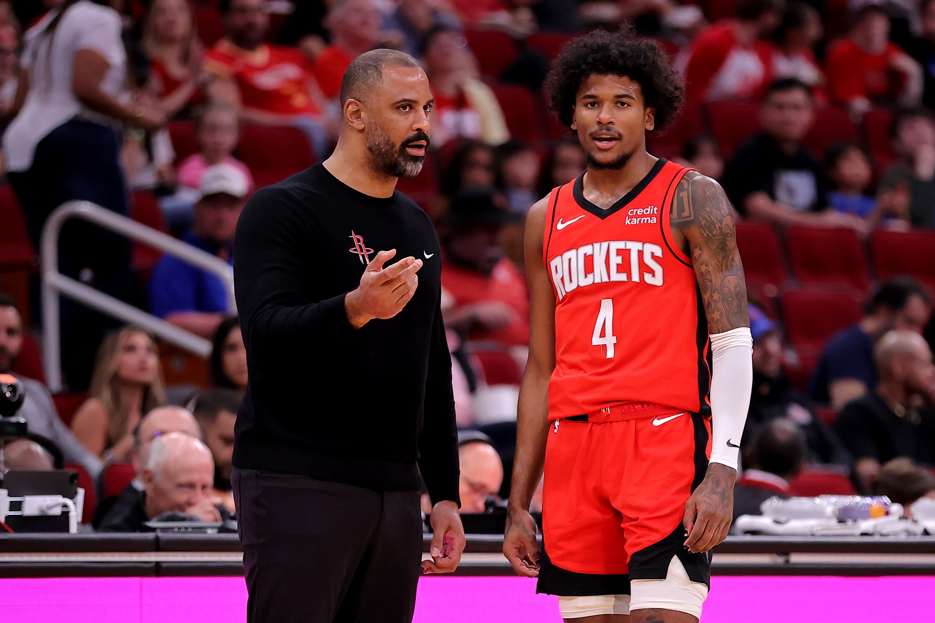 开云体育登录-火箭不敌马刺，球队困在季后赛边缘