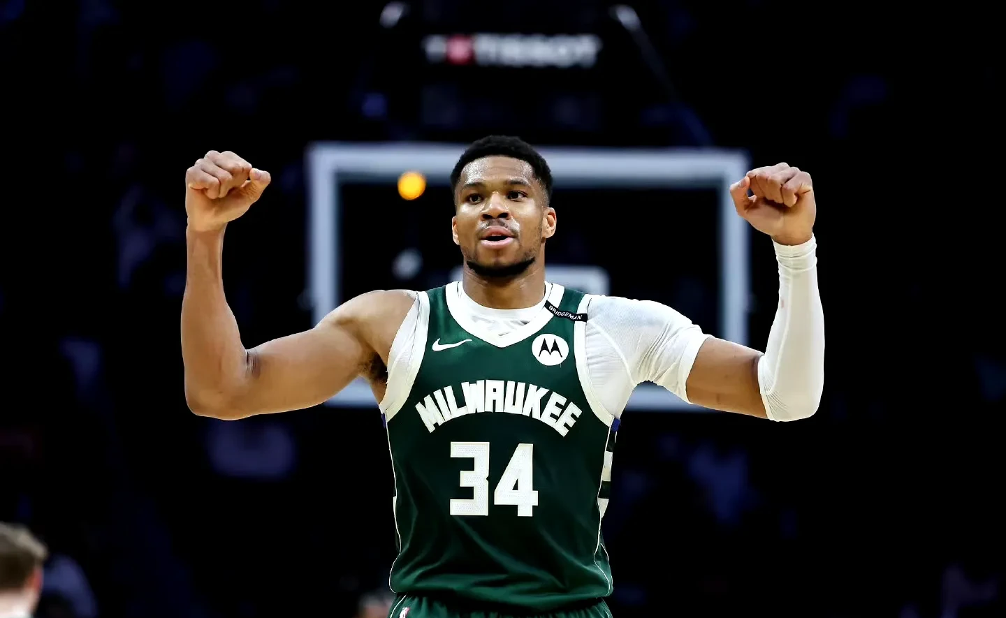 开云体育中国-包含爵士绝杀吉林队，字母哥点燃赛场的词条