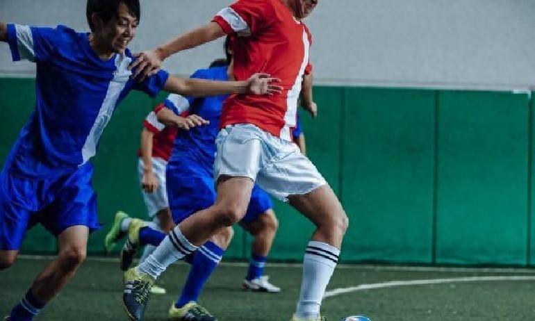 拜仁绝杀西班牙,梅西完成帽子戏法的简单介绍 拜仁绝杀西班牙,梅西完成帽子戏法的简单介绍